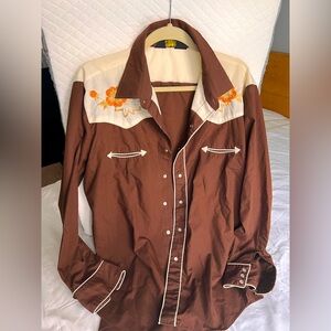 Vintage Western-style embroidered long-sleeved, button down shirt.